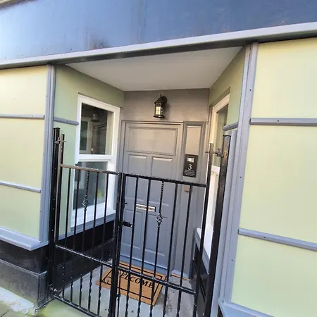Apartment Town Centre Ground Floor *